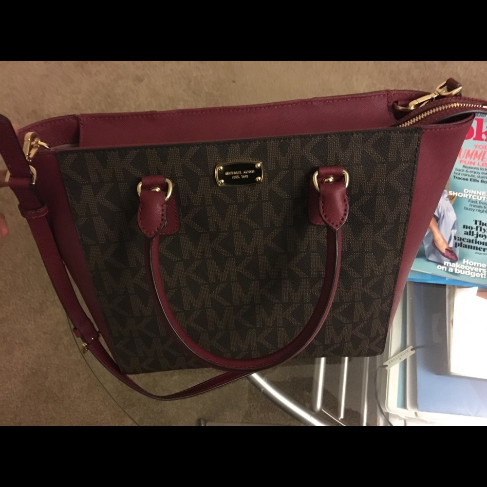 Michael Kors Colorblock Burgundy/dark brown.